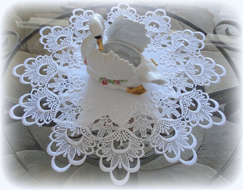 16 Lace Doily White Flower European Lace – Galleria di Giovanni