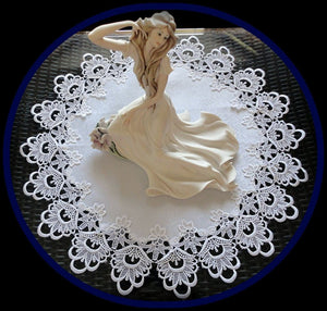 25 Lace White Flower Doily Table Topper Round Dresser Scarf European Home