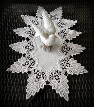 Oval Doilies Set Of Two Creamy White Dresser Scarf Formal European Lace Doily Home